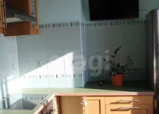 Сдам в аренду 1-ком. квартиру, 50 м2, Новосибирск, 2-я Обская улица, 73