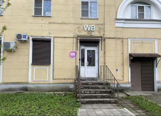 Сдам помещение свободного назначения, 42 м2, Псков, улица Яна Фабрициуса, 25