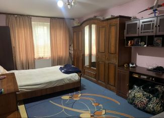 Продается 3-комнатная квартира, 85 м2, Краснодар, улица им. Героя Яцкова И.В., 28, микрорайон Восточно-Кругликовский