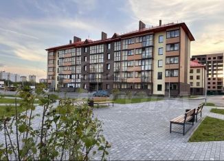 Продажа 1-комнатной квартиры, 30 м2, Тюмень, ЖК Северный квартал, улица Надира Сагдеева, 4