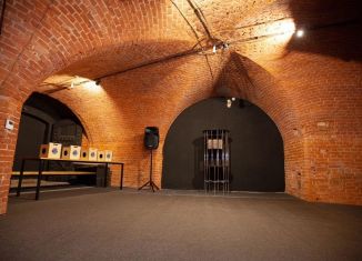 Сдам в аренду помещение свободного назначения, 220 м2, Калининград, проспект Калинина, 4