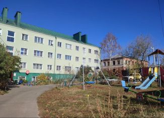 Продаю 2-комнатную квартиру, 40.7 м2, Кирсанов, улица Мира, 7