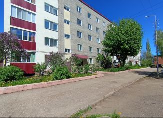 Продам 2-ком. квартиру, 47.5 м2, Бирск, Пролетарская улица, 136