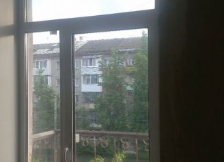 Продам 2-ком. квартиру, 60 м2, Дзержинск, улица Черняховского, 26