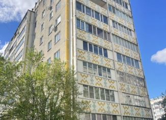 Продам 2-ком. квартиру, 55 м2, Йошкар-Ола, улица Эшкинина, 16, микрорайон Сомбатхей