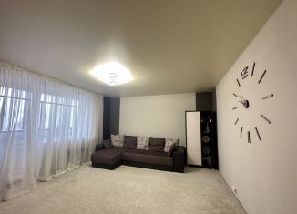 Продаю 2-ком. квартиру, 52 м2, Чебаркуль, улица Каширина, 45