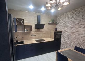 Сдается 3-комнатная квартира, 60 м2, Астрахань, улица Набережная Приволжского Затона, 22А, ЖК Сердце Каспия