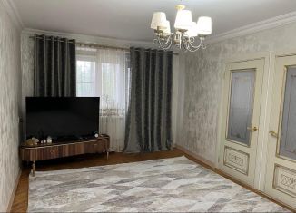 Продам трехкомнатную квартиру, 65 м2, Грозный, проспект Мохаммеда Али, 31А, 1-й микрорайон