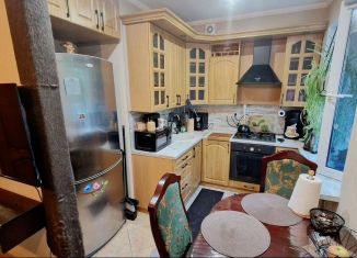 Продается 3-комнатная квартира, 64 м2, Лобня, Первая улица, 7