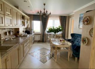 Продается 2-ком. квартира, 72.5 м2, Тюмень, улица Федюнинского, 64, ЖК Три Богатыря