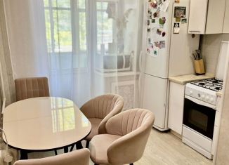 Продам двухкомнатную квартиру, 49.2 м2, Сокол, Советская улица, 59