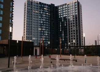 Сдам в аренду машиноместо, 15 м2, Астрахань, улица Бехтерева, 2Б