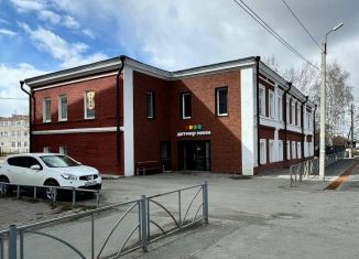 Продам торговую площадь, 330 м2, Ирбит, Первомайская улица, 43