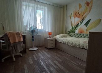 Продам 2-ком. квартиру, 51.5 м2, поселок городского типа Алексеевка, Северная улица, 5