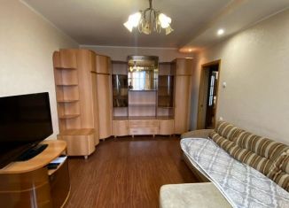 Сдача в аренду 2-комнатной квартиры, 52 м2, Мурманск, проспект Героев-Североморцев, 48