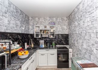 Продается 1-ком. квартира, 30.2 м2, Тобольск, микрорайон Менделеево, 13