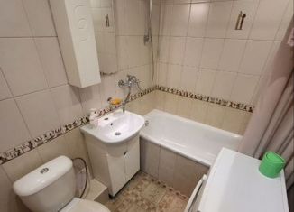 Продаю 1-ком. квартиру, 31.5 м2, Псков, набережная реки Великой, 6