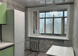 Сдаю однокомнатную квартиру, 38 м2, Лобня, улица Чехова, 4К1