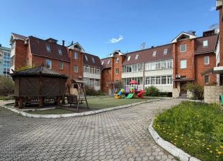 Продам трехкомнатную квартиру, 256 м2, Биробиджан, улица Ленина, 35