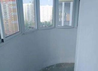 Сдам в аренду трехкомнатную квартиру, 81 м2, Курск, проспект Анатолия Дериглазова, 5