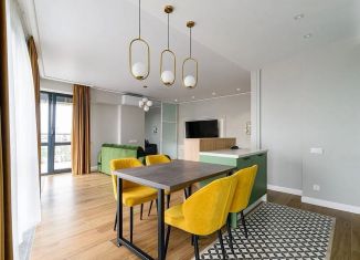 Продаю 3-ком. квартиру, 88 м2, Сочи, переулок Горького, 24, ЖК Сокол