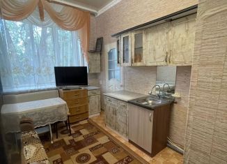 Продам однокомнатную квартиру, 31 м2, Астрахань, улица Александрова, 15