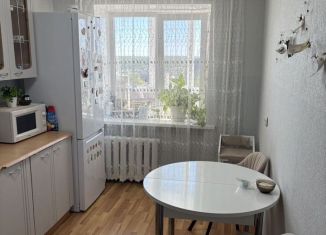 Продам 3-ком. квартиру, 58.6 м2, Бугульма, Красноармейская улица, 24А