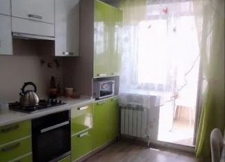 Продаю однокомнатную квартиру, 35 м2, посёлок городского типа Медведево, улица Кирова, 11