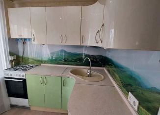 Сдаю 2-комнатную квартиру, 45 м2, Лобня, улица Калинина, 10