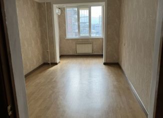 4-ком. квартира на продажу, 82.6 м2, Махачкала, улица Нигматулы Магомедова, 83к1