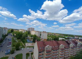 Продам 2-ком. квартиру, 74.9 м2, Калининград, Осенняя улица