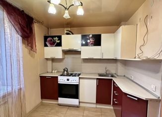 Продаю 3-ком. квартиру, 60.8 м2, Череповец, Остинская улица, 48