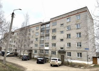 Продам однокомнатную квартиру, 32.7 м2, Кудымкар, улица Чкалова, 40А