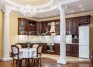 Продаю 3-комнатную квартиру, 137 м2, Санкт-Петербург, Кемская улица, муниципальный округ Чкаловское