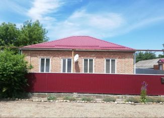 Продам дом, 73 м2, станица Успенская, Краснопартизанская улица, 145