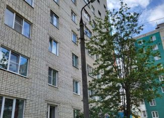 Продается 2-комнатная квартира, 52 м2, Тутаев, проспект 50-летия Победы, 3