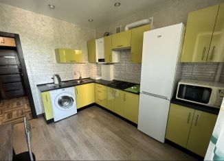 Сдается 1-ком. квартира, 40 м2, Калининград, Артиллерийская улица, 34