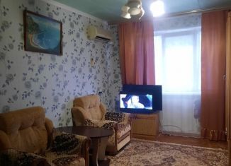 Двухкомнатная квартира в аренду, 40 м2, Крымск, Комсомольская улица, 35