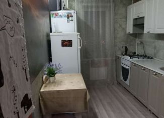 Продаю 4-ком. квартиру, 80 м2, посёлок Майский, Садовая улица, 8