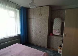 2-комнатная квартира на продажу, 51 м2, посёлок городского типа Озёрный, Кольцевая улица