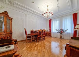 5-комнатная квартира на продажу, 120 м2, Нальчик, улица Головко, 22, район Центр