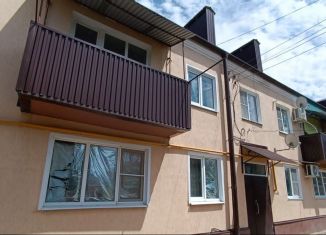 Продается 3-комнатная квартира, 42 м2, Ипатово, улица Гагарина, 68