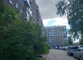 Продажа трехкомнатной квартиры, 59.8 м2, Новоалтайск, 8-й микрорайон, 32