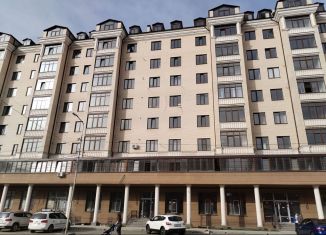 Продается двухкомнатная квартира, 80 м2, Владикавказ, улица Курсантов-Кировцев, 4А