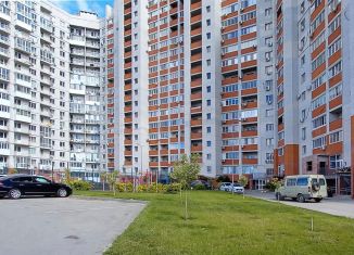 Продается 2-комнатная квартира, 100.6 м2, Волгоградская область, проспект Маршала Жукова, 98Б