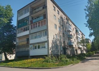 Продам однокомнатную квартиру, 35 м2, Ржев, Октябрьская улица, 2