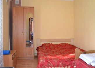 2-комнатная квартира в аренду, 65 м2, Крым, Советская улица, 15А