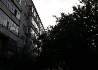 2-ком. квартира в аренду, 50 м2, Приморско-Ахтарск, улица 50 лет Октября, 122