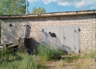 Продается гараж, поселок городского типа Мирный