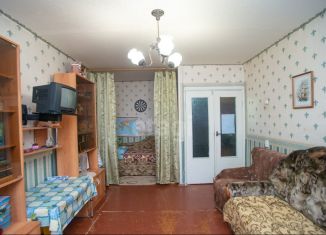 Продам 2-комнатную квартиру, 53.5 м2, Ульяновская область, улица Врача Михайлова, 50